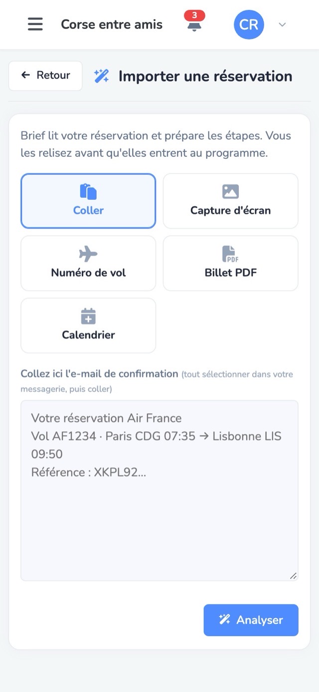 L'écran Importer une réservation : coller, capture d'écran, numéro de vol, billet PDF, calendrier